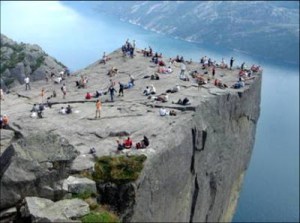 Preikestolen+(Pulpit+Rock)+05.jpg