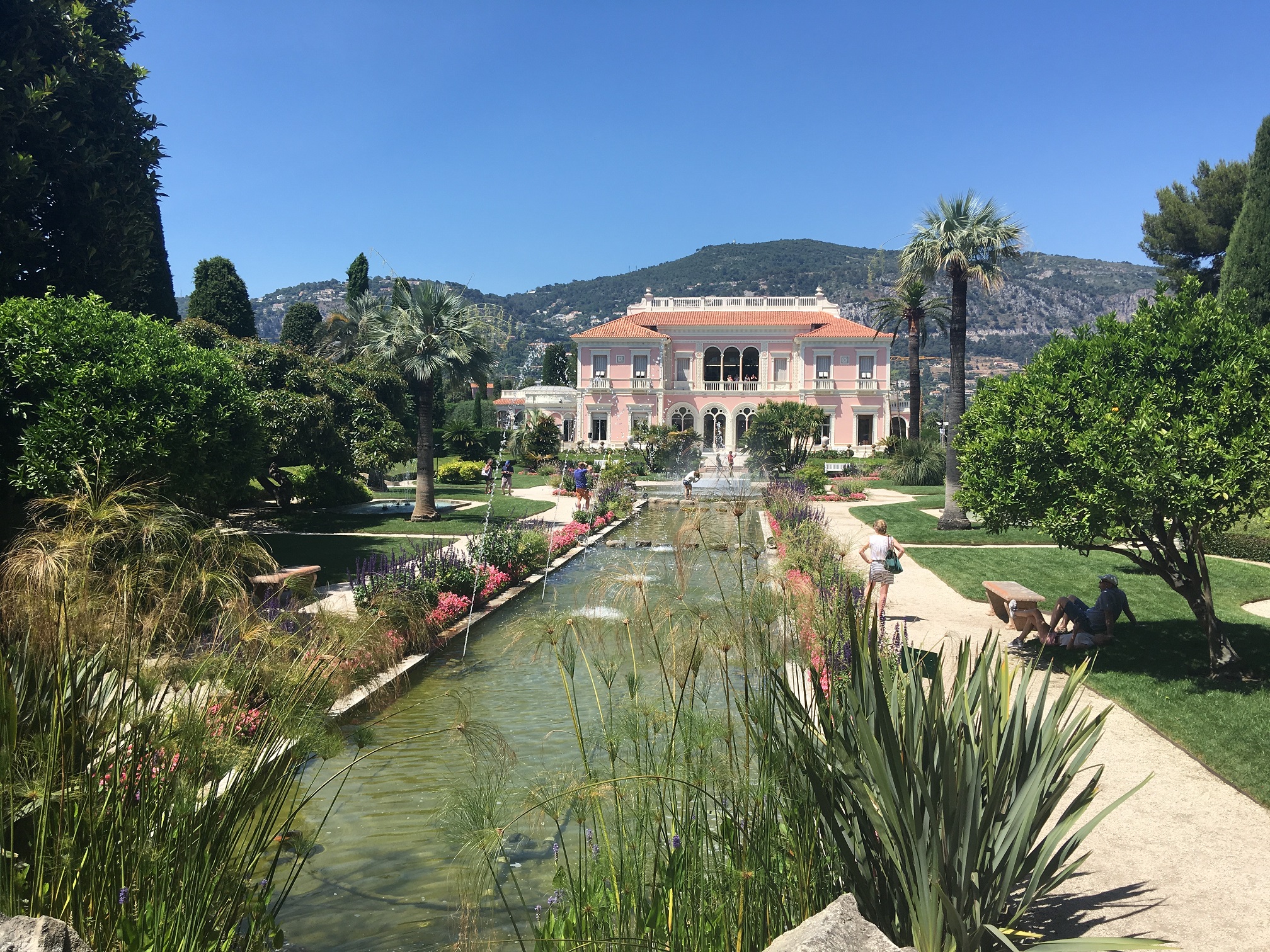 וילה אפרוסי