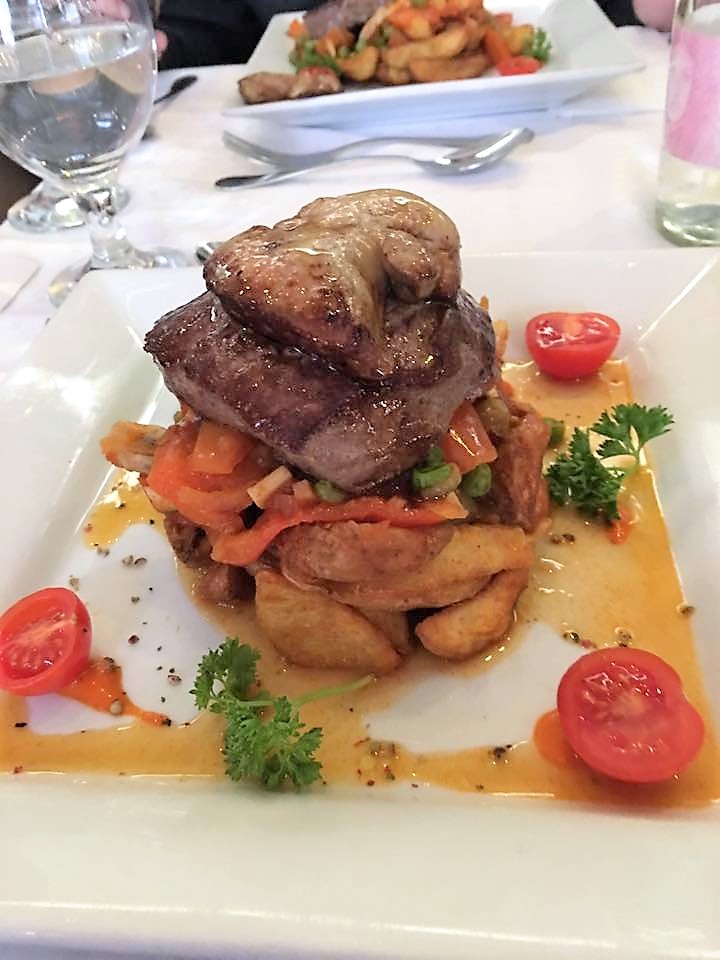 ללא גלוטן. מנה בשרית במסעדת רובן