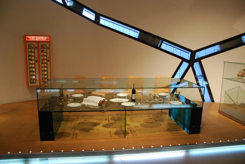 חלונות במוזיאון.jpg