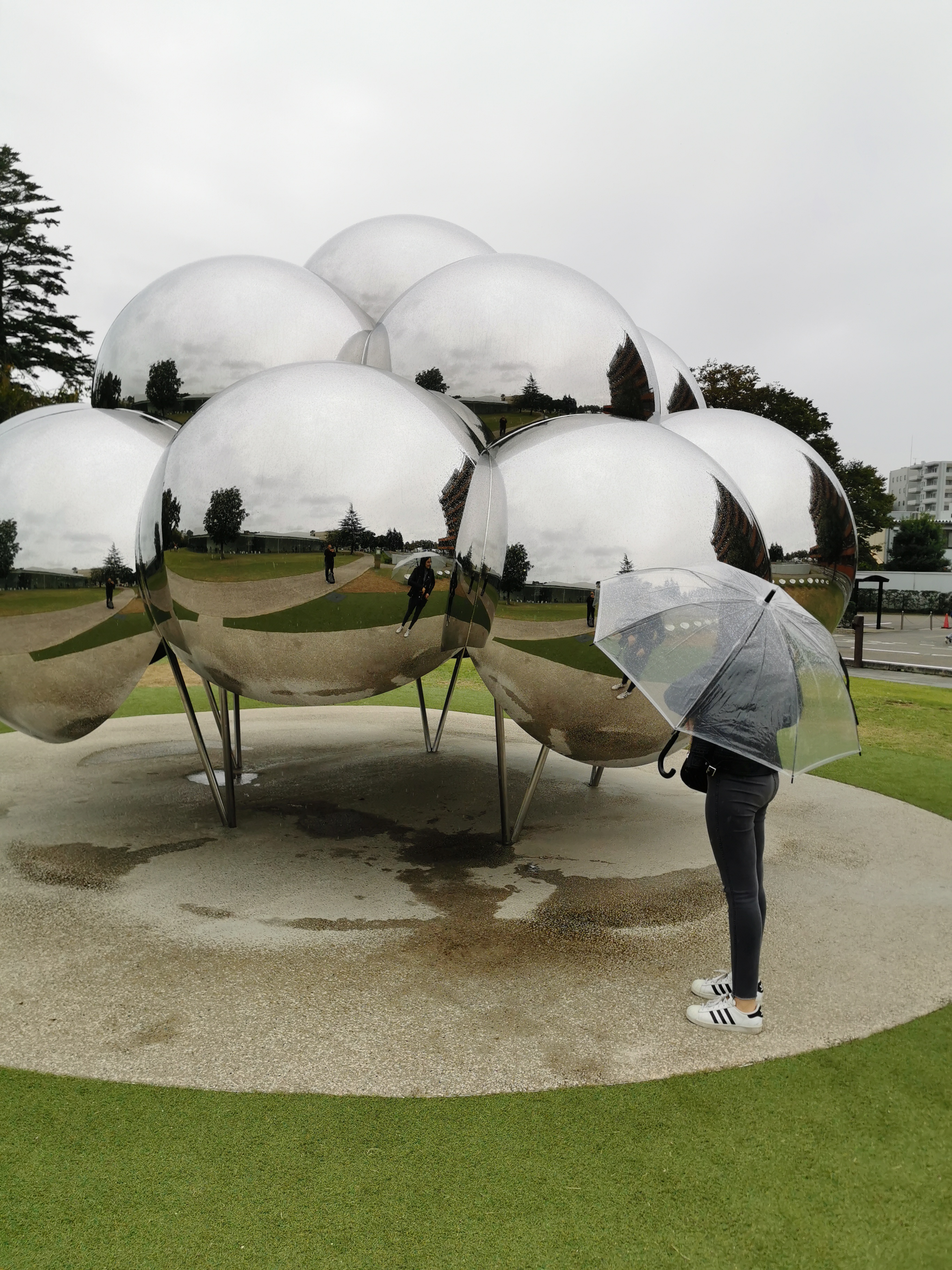 תחת מטריה טייק 3