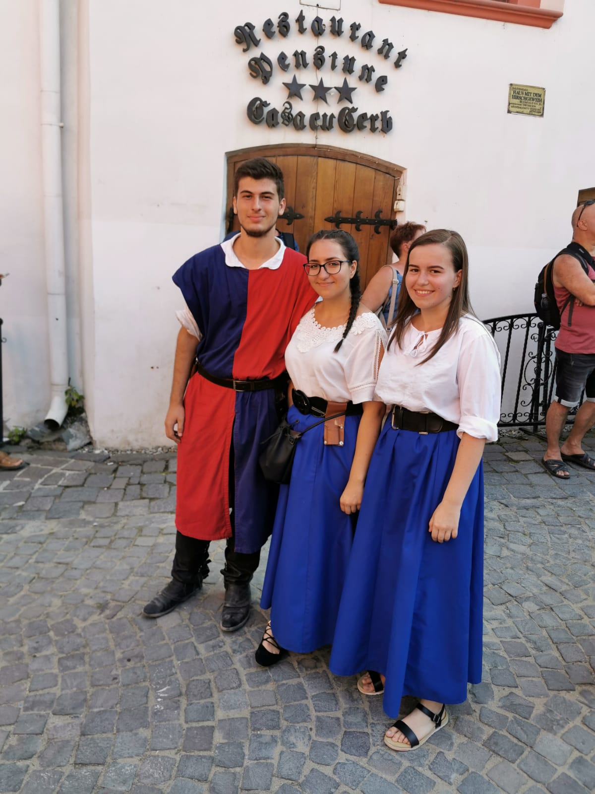 לבושות לחגיגה